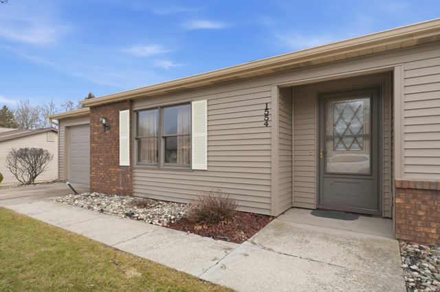 1554 E Kammerer Road, Kendallville, IN 46755