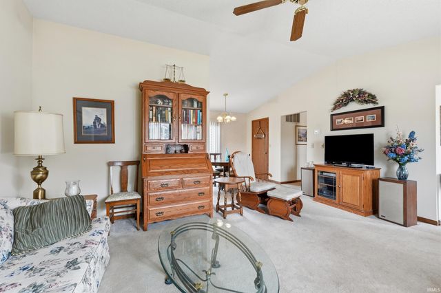 1554 E Kammerer Road, Kendallville, IN 46755