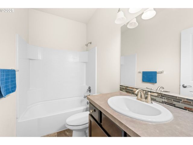 9203 Ne 165TH Ave, Vancouver, WA 98682