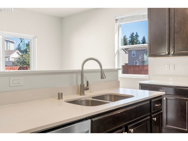 9203 Ne 165TH Ave, Vancouver, WA 98682