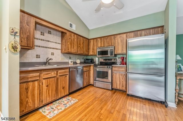 6 Wood Duck Ct, Allamuchy Twp., NJ 07840