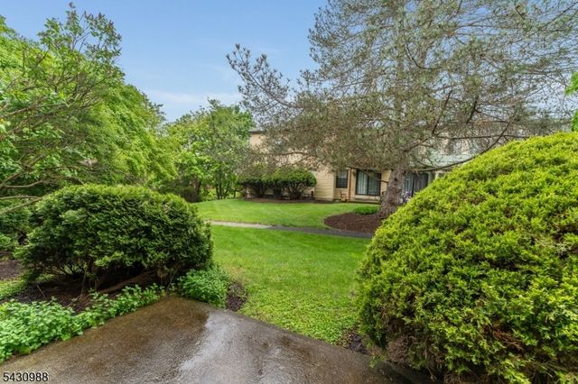 6 Wood Duck Ct, Allamuchy Twp., NJ 07840