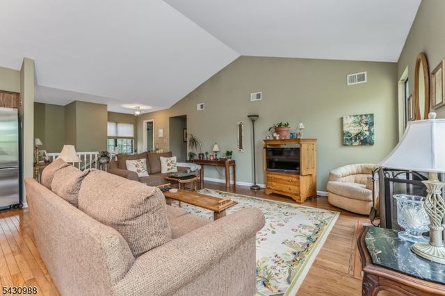6 Wood Duck Ct, Allamuchy Twp., NJ 07840