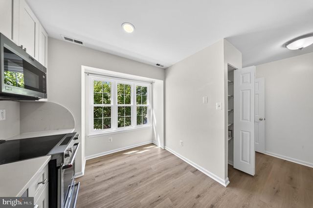 4123 WEEPING WILLOW CT, Chantilly, VA 20151