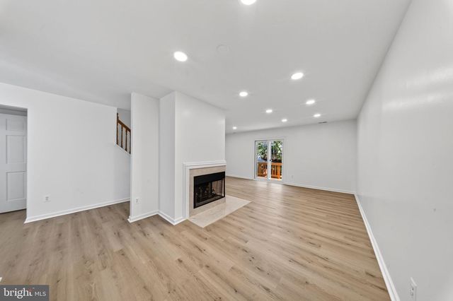 4123 WEEPING WILLOW CT, Chantilly, VA 20151
