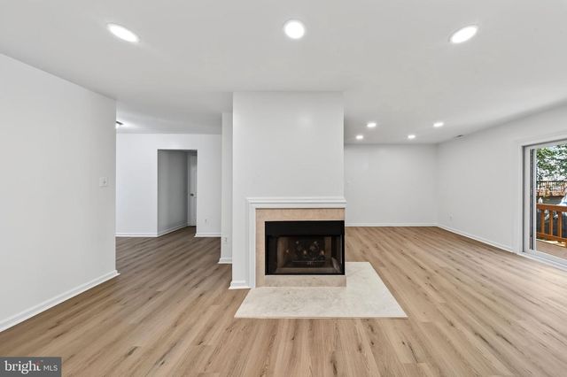 4123 WEEPING WILLOW CT, Chantilly, VA 20151