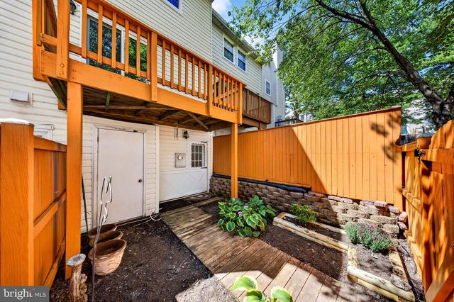 4123 WEEPING WILLOW CT, Chantilly, VA 20151