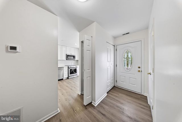 4123 WEEPING WILLOW CT, Chantilly, VA 20151