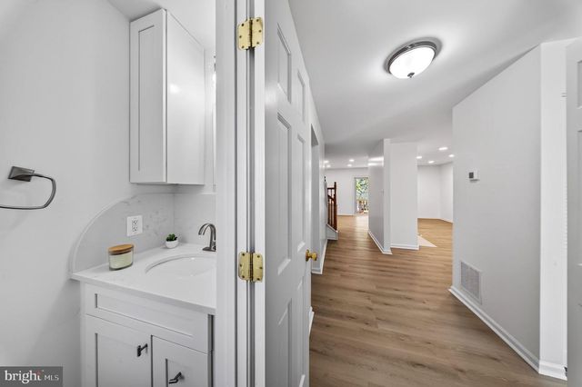 4123 WEEPING WILLOW CT, Chantilly, VA 20151