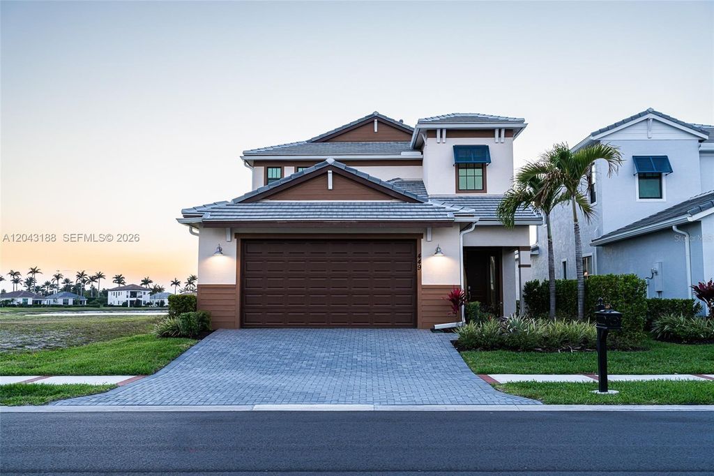 449 SE Fascino Circle, Port St. Lucie, Port St Lucie, FL 34984