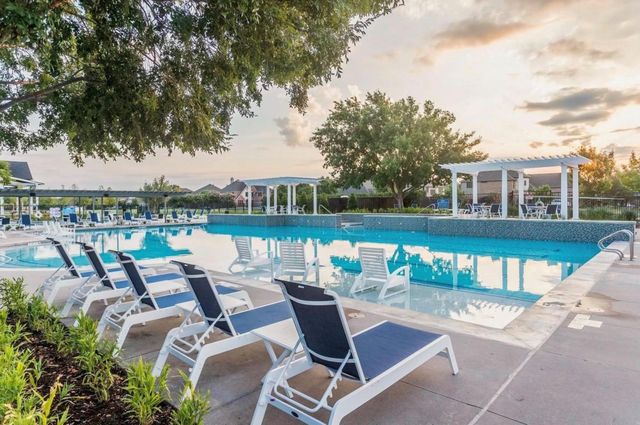 2909 Pioneer Drive, Melissa, TX 75454