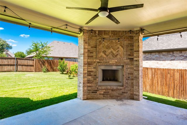 2909 Pioneer Drive, Melissa, TX 75454