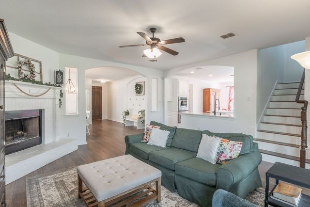 2909 Pioneer Drive, Melissa, TX 75454