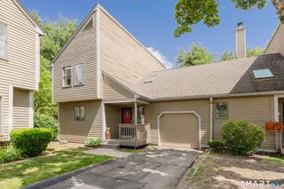 20 Elm Meadows 20, Enfield, CT 06082
