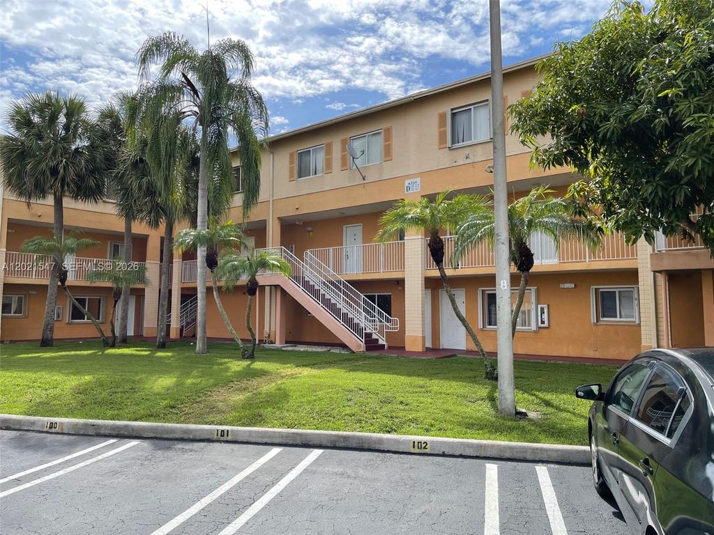 6225 SW Kendale Lakes Cir 258, Miami, FL 33183