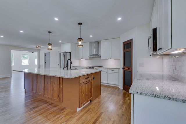 1041 Motlow School Road, Campobello, SC 29322