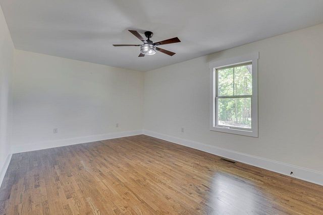 1041 Motlow School Road, Campobello, SC 29322