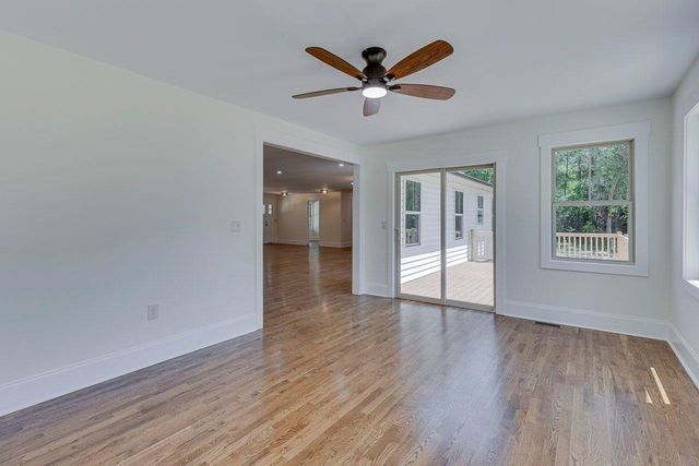 1041 Motlow School Road, Campobello, SC 29322