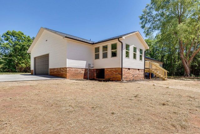 1041 Motlow School Road, Campobello, SC 29322