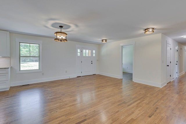1041 Motlow School Road, Campobello, SC 29322