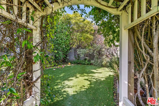 2825 Washington Avenue, Santa Monica, CA 90403