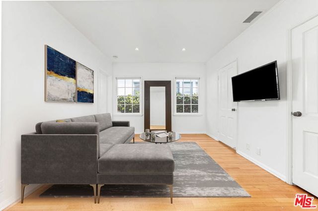 2825 Washington Avenue, Santa Monica, CA 90403