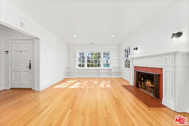 2825 Washington Avenue, Santa Monica, CA 90403