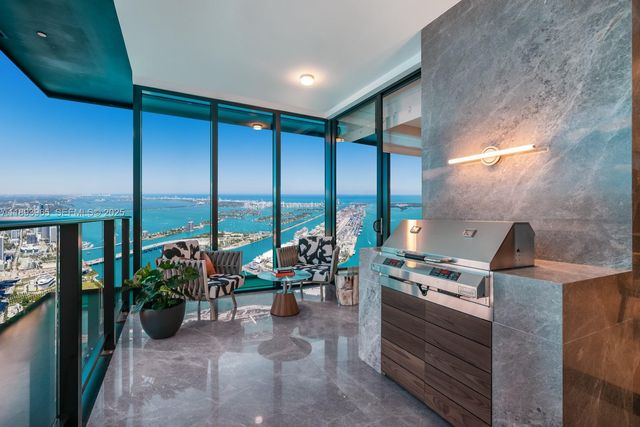 300 N Biscayne Boulevard 7803, Miami, FL 33132