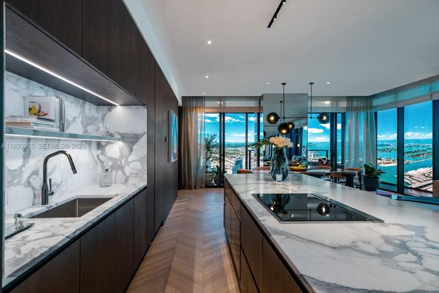 300 N Biscayne Boulevard 7803, Miami, FL 33132