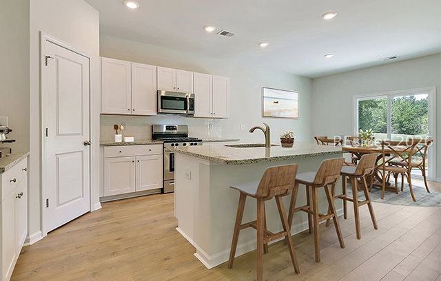 853 Sweetbay Dr, Hardeeville, SC 29927