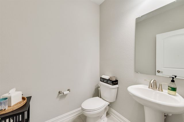 924 Crest Breeze Drive, Fort Worth, TX 76052