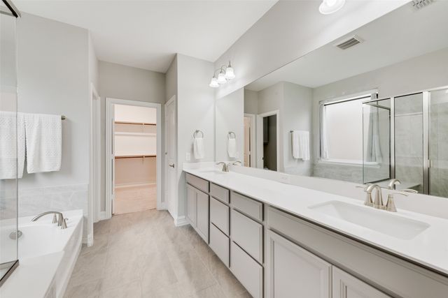 924 Crest Breeze Drive, Fort Worth, TX 76052