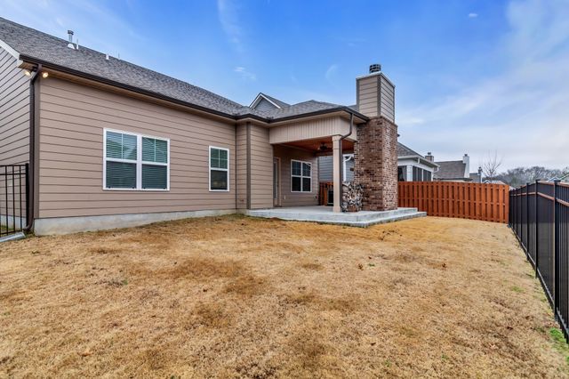 1455 Cotillion Dr, Murfreesboro, TN 37128