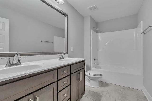 1455 Cotillion Dr, Murfreesboro, TN 37128