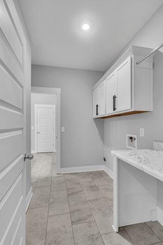 1455 Cotillion Dr, Murfreesboro, TN 37128