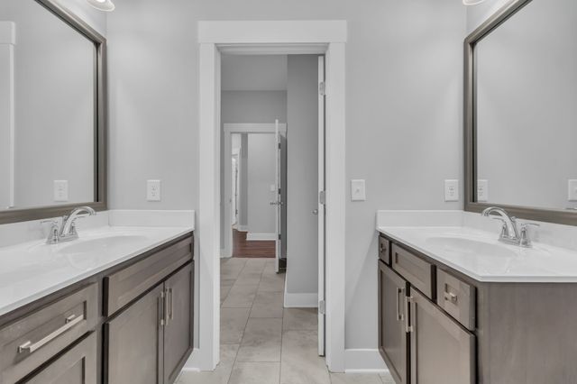 1455 Cotillion Dr, Murfreesboro, TN 37128