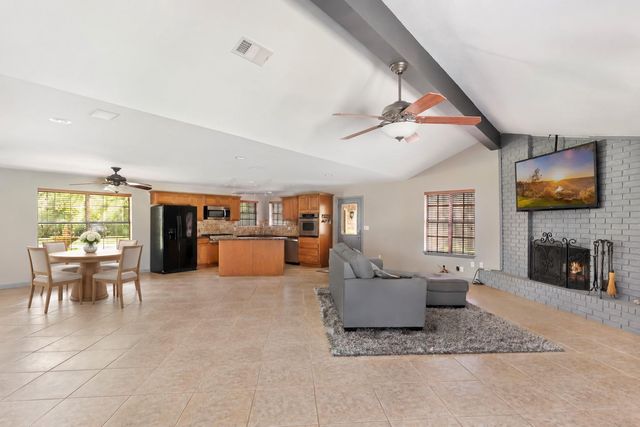 1300 Smith Road, Huffman, TX 77336