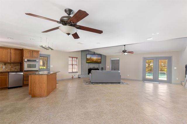 1300 Smith Road, Huffman, TX 77336