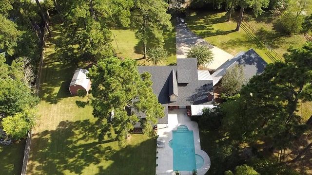 1300 Smith Road, Huffman, TX 77336