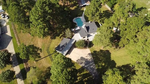 1300 Smith Road, Huffman, TX 77336