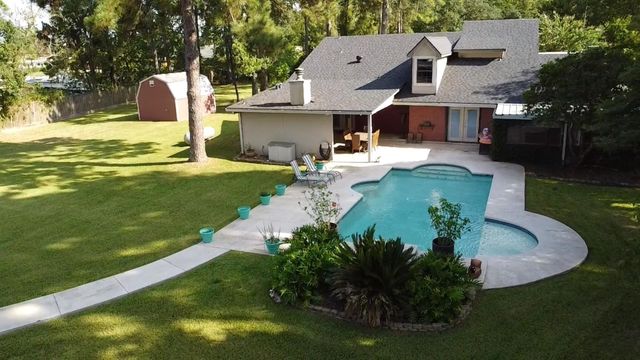 1300 Smith Road, Huffman, TX 77336