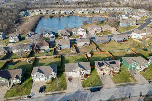 507 Tall Grass Drive, Pleasant Hill, MO 64080