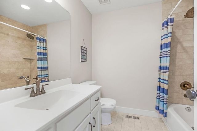 507 Tall Grass Drive, Pleasant Hill, MO 64080