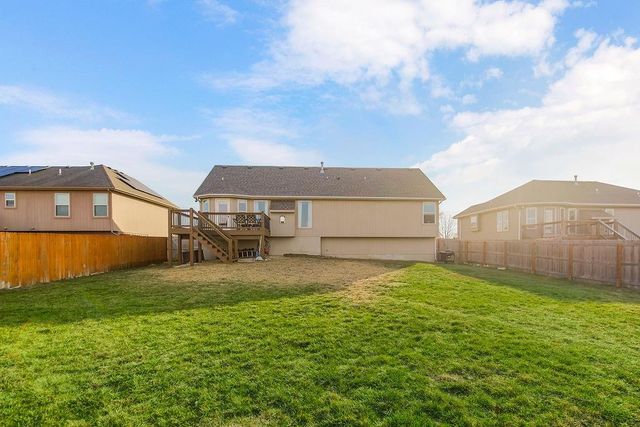 507 Tall Grass Drive, Pleasant Hill, MO 64080