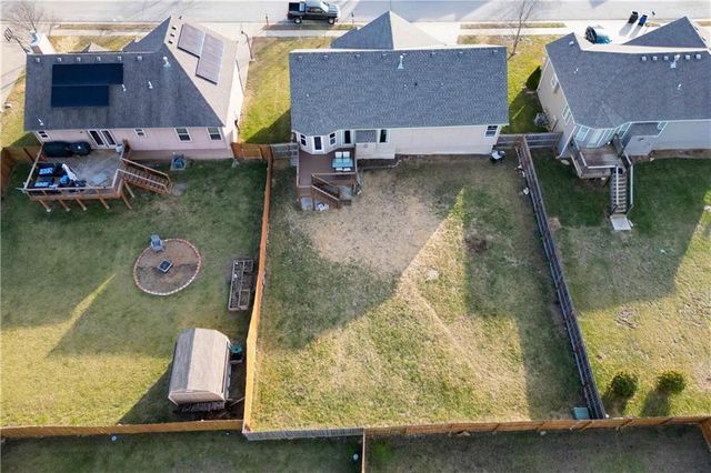 507 Tall Grass Drive, Pleasant Hill, MO 64080