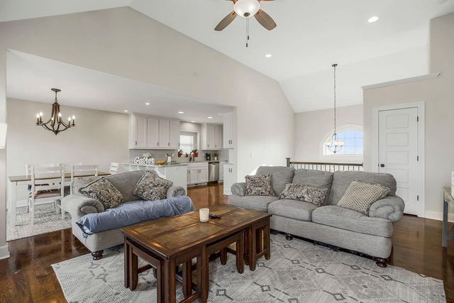 507 Tall Grass Drive, Pleasant Hill, MO 64080