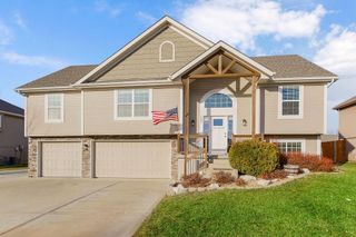 507 Tall Grass Drive, Pleasant Hill, MO 64080