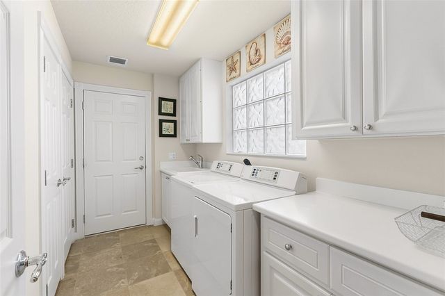 5745 Corsica Place, Vero Beach, FL 32967