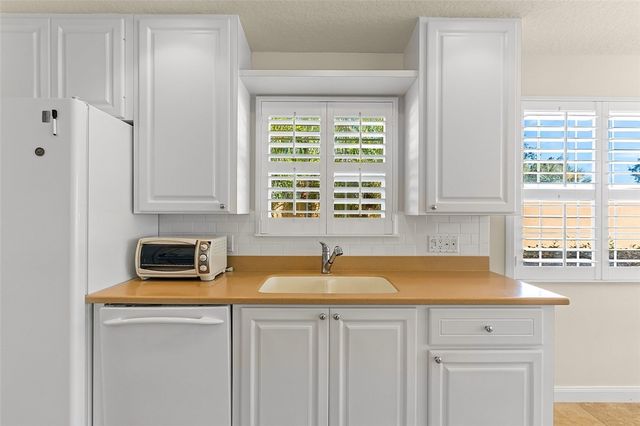 5745 Corsica Place, Vero Beach, FL 32967