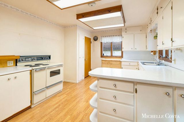 13100 Grand River Drive SE, Lowell, MI 49331